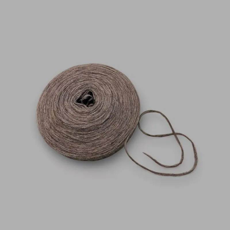 Uspunnet garn - brun