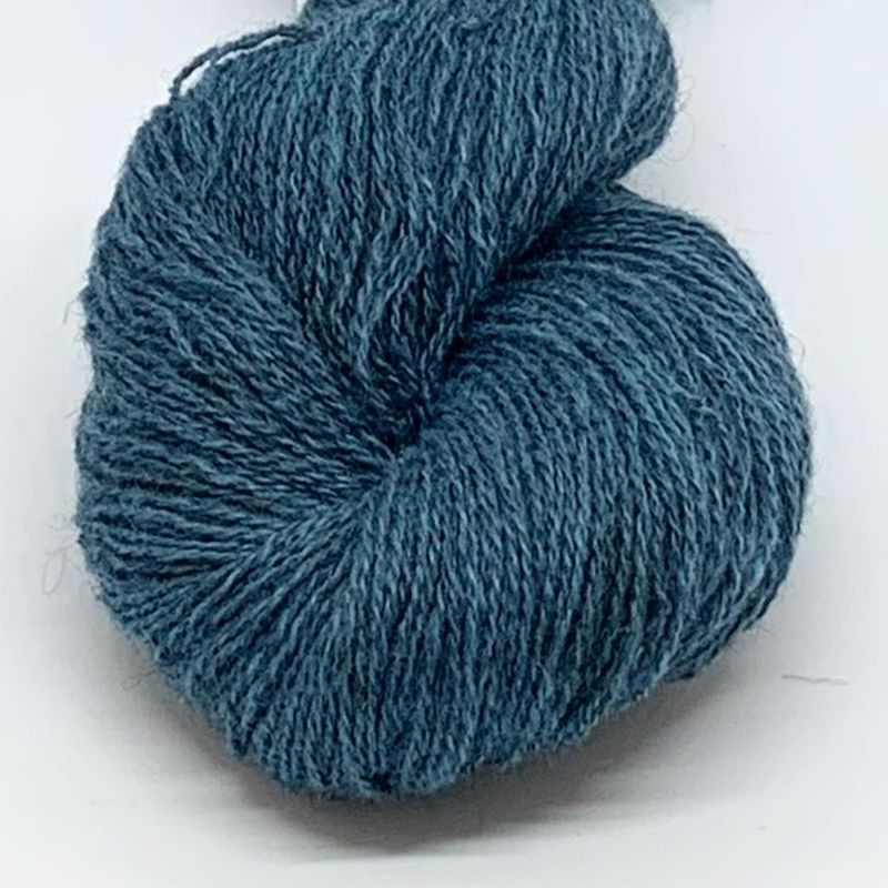 Sølje pelsullgarn, støvet flyblå F. 2139